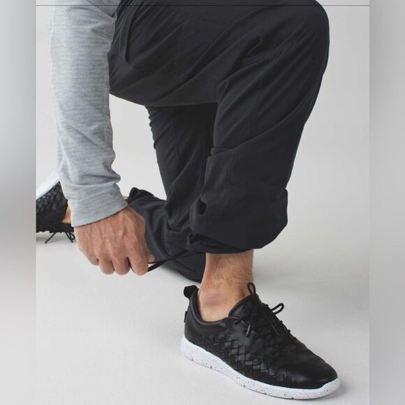 Lululemon Seawall Track Pant 2.0 Lined in 
Deep Coal Size Small - Picture 11 of 16